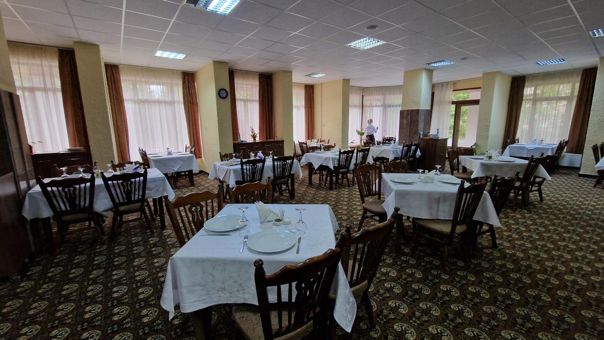 Hotel Bradul - Covasna Dış mekan fotoğraf